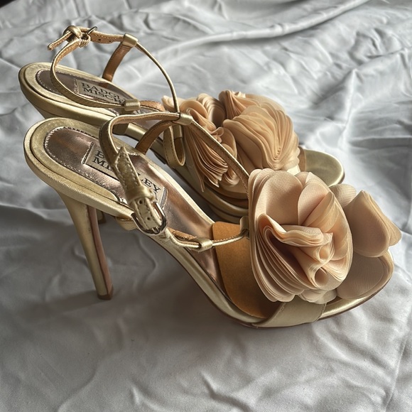 Badgley Mischka Radner in gold - Picture 4 of 9